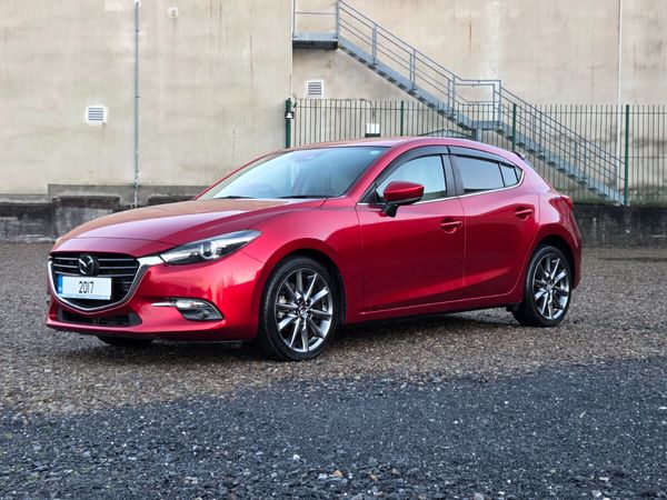 Mazda Axela Hatchback, Petrol, 2017, Red