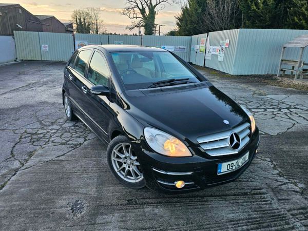 Mercedes-Benz B-Class MPV, Diesel, 2009, Black