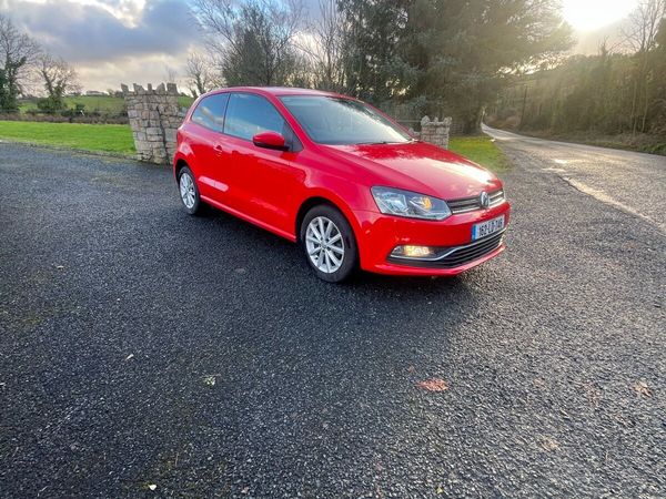Volkswagen Polo Hatchback, Petrol, 2016, Red