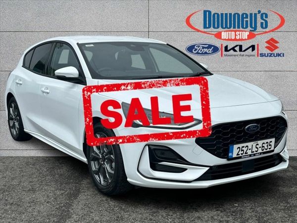 Ford Focus Hatchback, Petrol, 2025, White