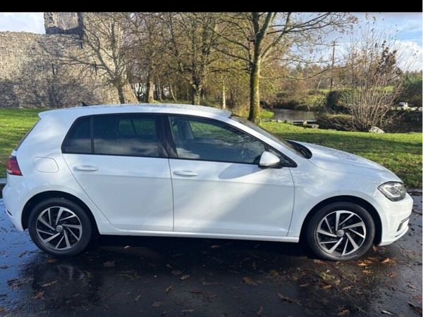 Volkswagen Golf Hatchback, Diesel, 2019, White
