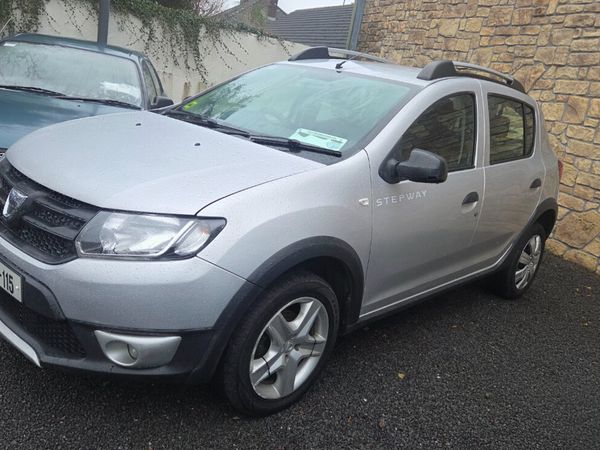 Dacia Sandero Stepway Hatchback, Diesel, 2014, Silver