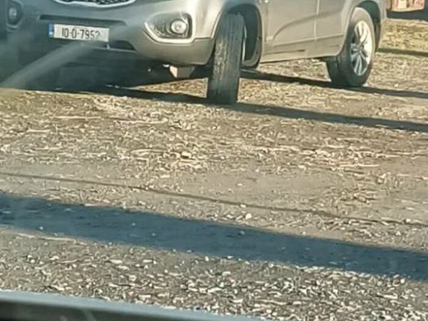 Kia Sorento SUV, Diesel, 2010, Silver