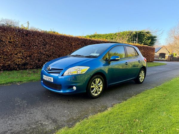 Toyota Auris Hatchback, Petrol, 2011, Blue