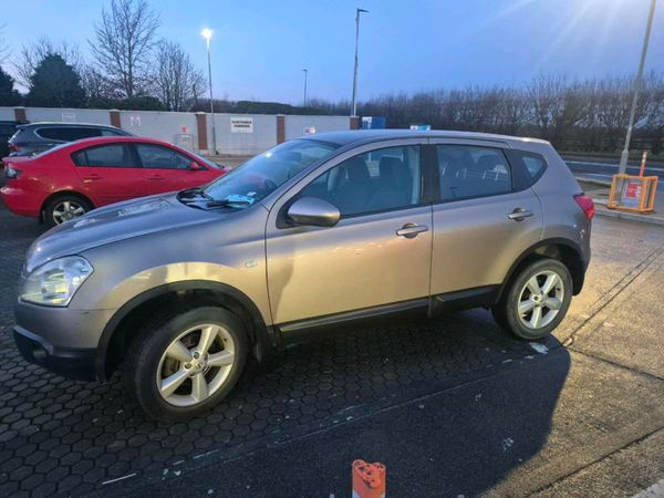 Nissan Qashqai Hatchback, Diesel, 2009, Brown