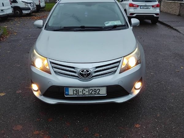Toyota Avensis Saloon, Diesel, 2013, Silver