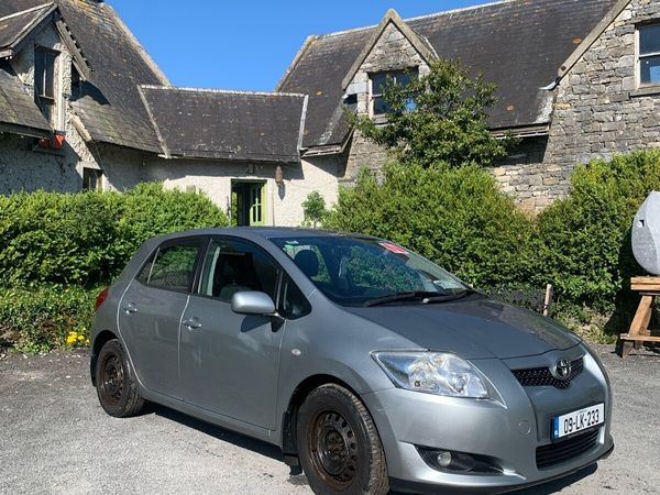 Toyota Auris Hatchback, Petrol, 2009, Grey
