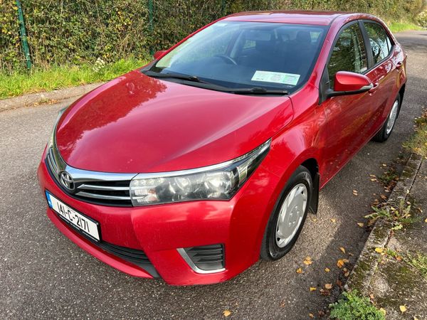 Toyota Corolla Saloon, Diesel, 2014, Red