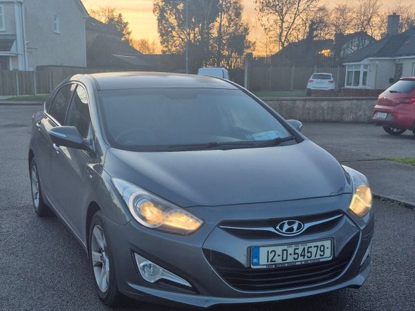 Hyundai i40 Saloon, Diesel, 2012, Silver