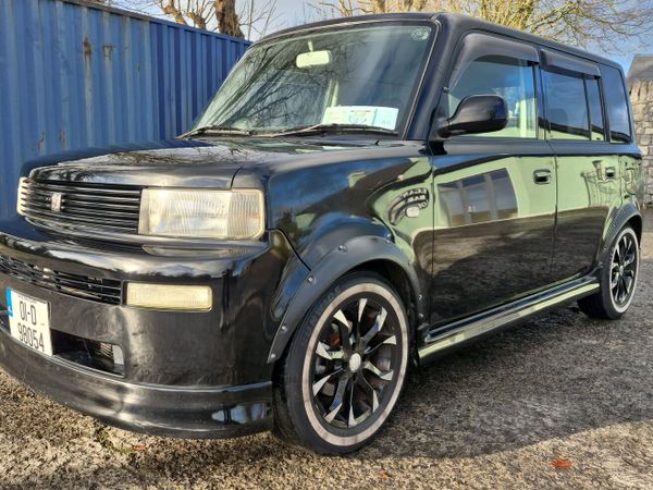 Toyota bB Hatchback, Petrol, 2001, Black