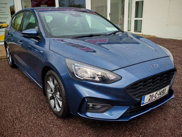 Ford Focus Hatchback, Petrol, 2021, Blue