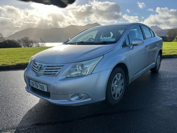Toyota Avensis Saloon, Diesel, 2009, Silver