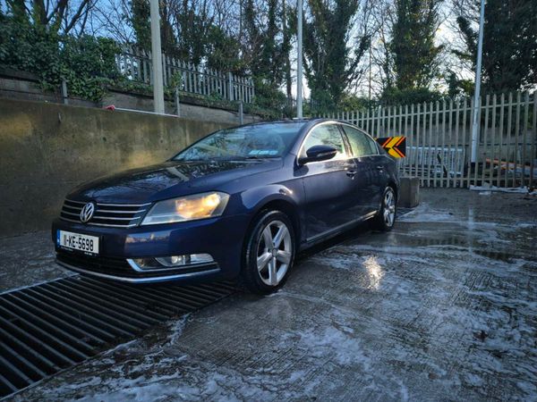 Volkswagen Passat Saloon, Diesel, 2011, Blue