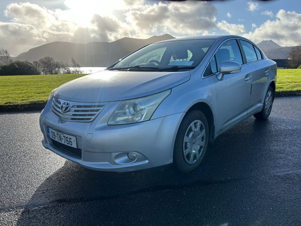 Toyota Avensis Saloon, Diesel, 2009, Silver