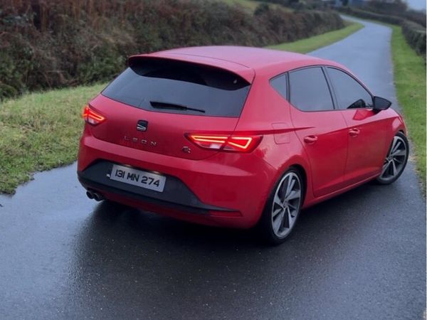 SEAT Leon Hatchback, Diesel, 2013, Red