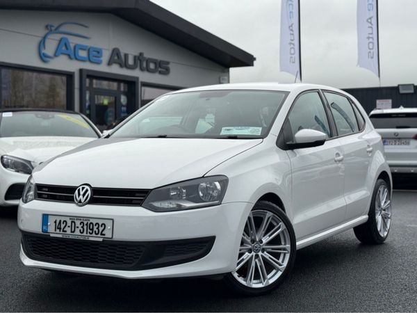 Volkswagen Polo Hatchback, Petrol, 2014, White