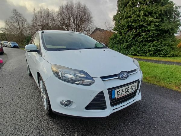 Ford Focus Hatchback, Petrol, 2013, White