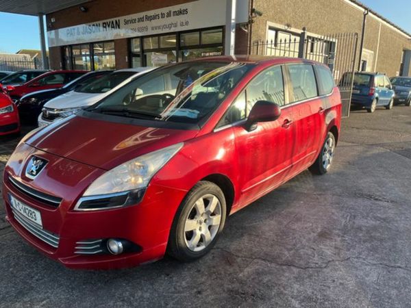 Peugeot 5008 MPV, Diesel, 2011, Red