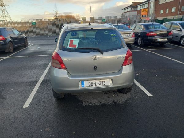 Toyota Yaris Hatchback, Petrol, 2006, Silver