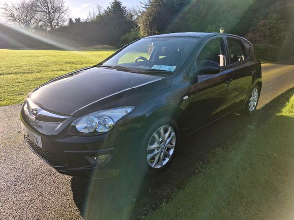 Hyundai i30 Hatchback, Diesel, 2011, Black