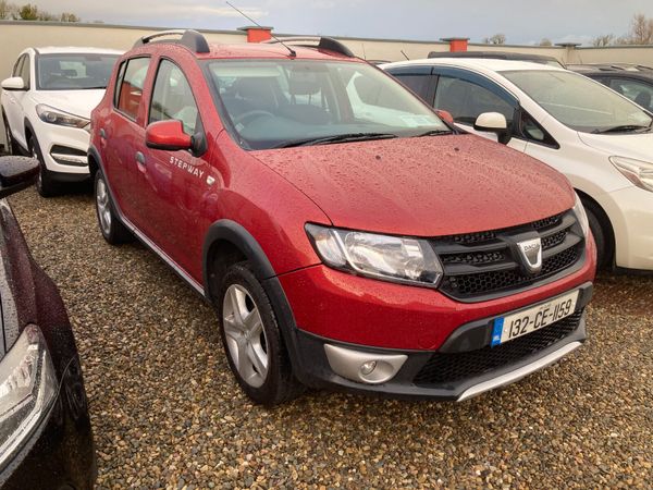 Dacia Sandero Stepway Hatchback, Petrol, 2013, Red