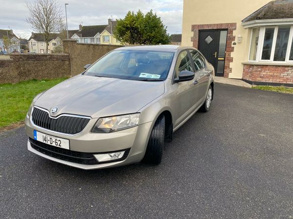 Skoda Octavia Saloon, Diesel, 2014, Beige