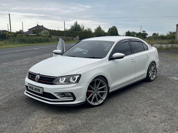 Volkswagen Jetta Saloon, Diesel, 2014, White