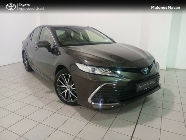Toyota Camry Saloon, Petrol Hybrid, 2023, Brown