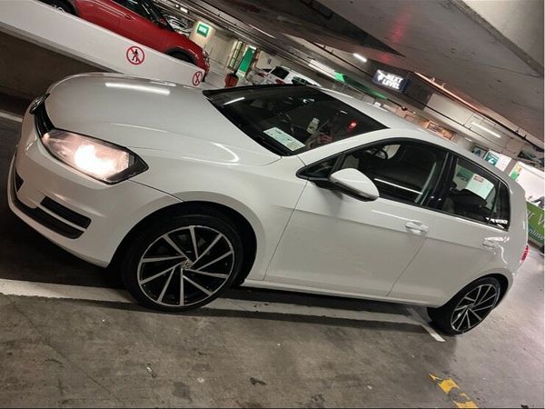 Volkswagen Golf Hatchback, Petrol, 2016, White