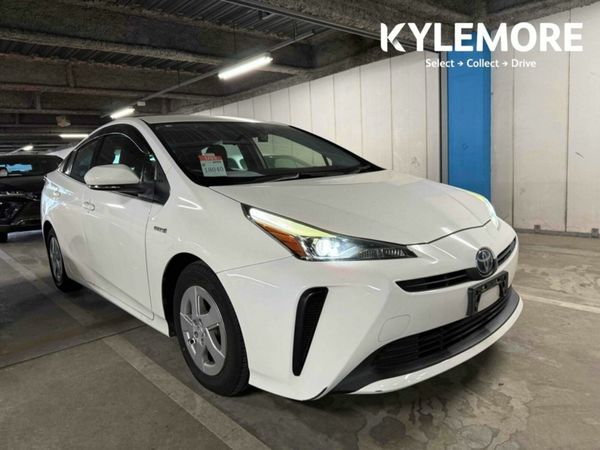 Toyota Prius Hatchback, Petrol Hybrid, 2020, White