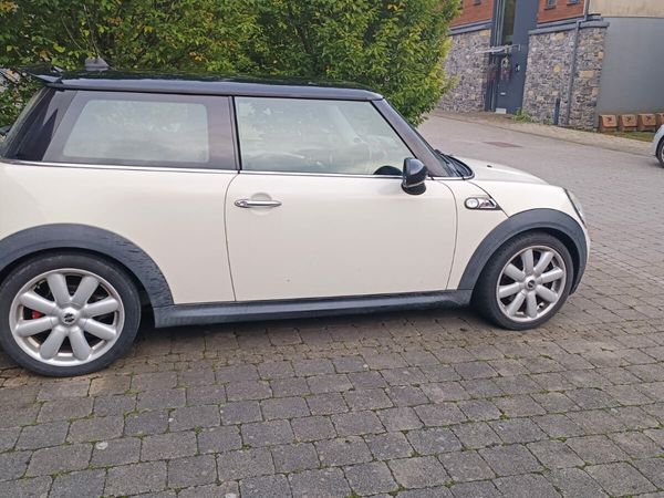 Mini Cooper Hatchback, Petrol, 2008, White