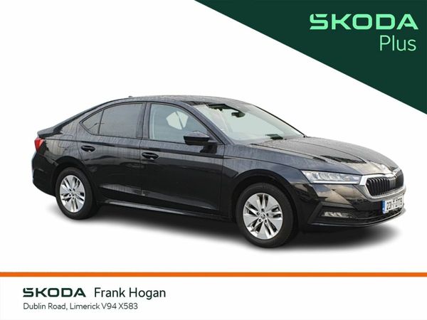 Skoda Octavia Hatchback, Petrol, 2023, Black
