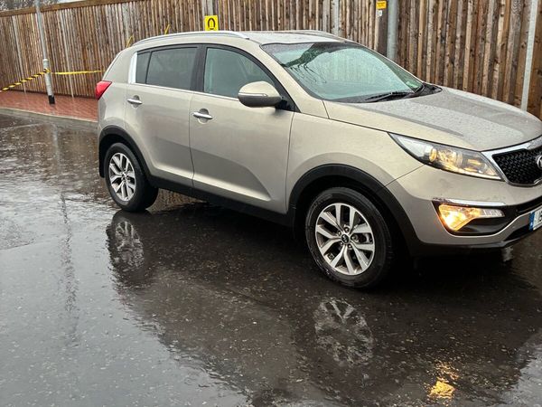 Kia Sportage SUV, Diesel, 2015, Silver