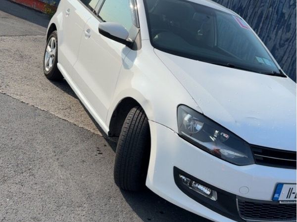 Volkswagen Polo Hatchback, Petrol, 2011, White