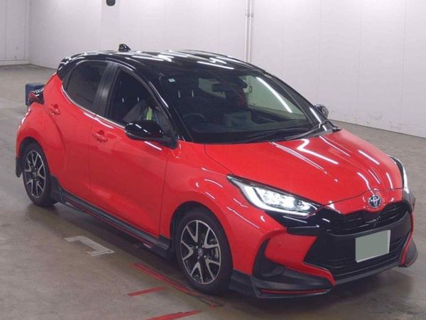 Toyota Yaris Hatchback, Petrol Hybrid, 2020, Red
