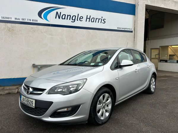 Opel Astra Hatchback, Diesel, 2014, Silver