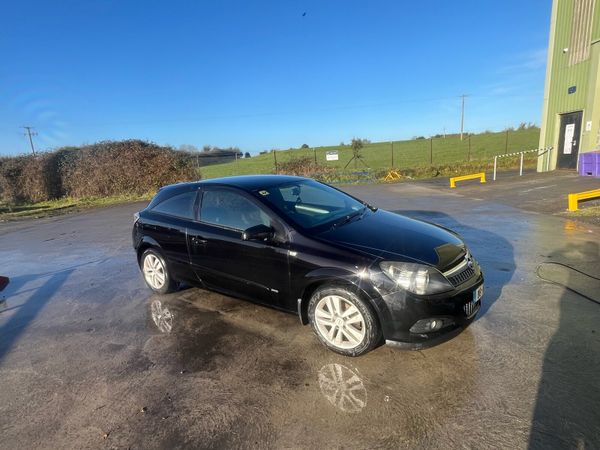 Opel Astra Hatchback, Petrol, 2008, Black