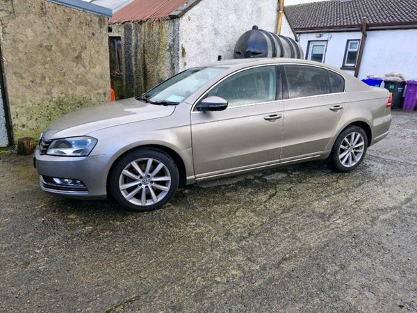 Volkswagen Passat Saloon, Diesel, 2012, Brown