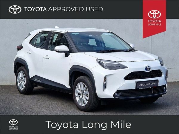 Toyota Yaris Cross Hatchback, Petrol Hybrid, 2024, White