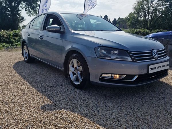 Volkswagen Passat Saloon, Diesel, 2012, Grey