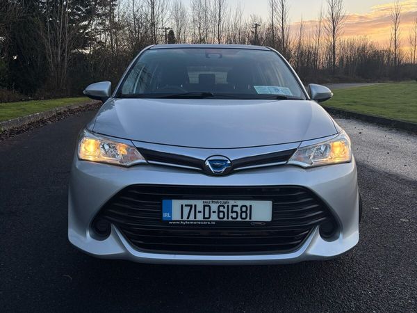 Toyota Corolla Estate, Petrol Hybrid, 2017, Silver