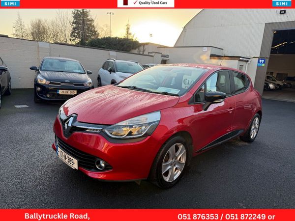 Renault Clio Hatchback, Petrol, 2017, Red