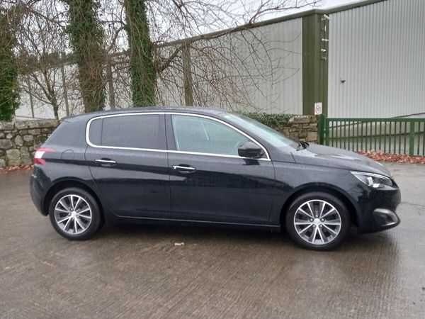 Peugeot 308 Hatchback, Petrol, 2015, Black