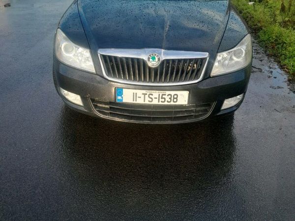 Skoda Octavia Saloon, Diesel, 2011, Black