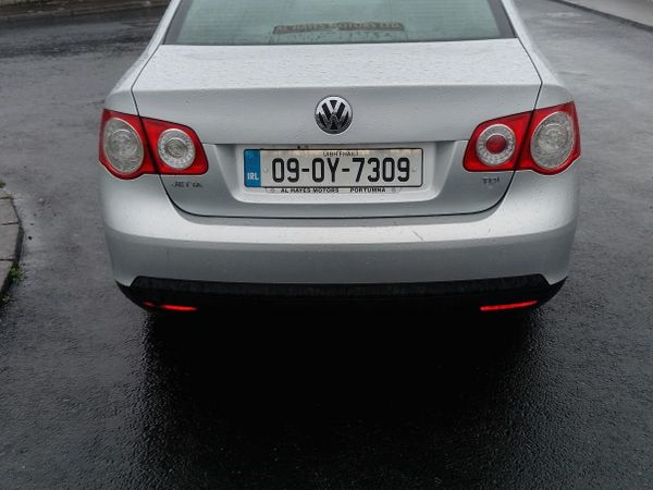 Toyota Yaris Hatchback, Petrol, 2011, Silver