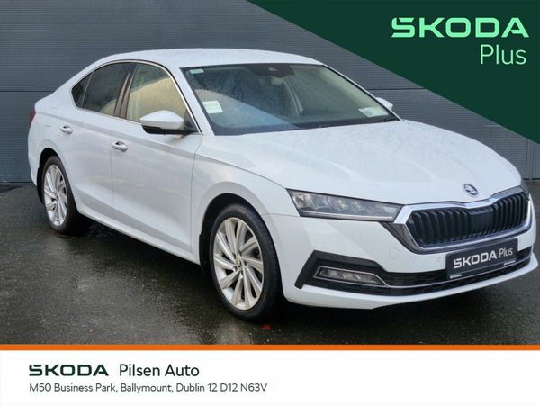 Skoda Octavia Hatchback, Diesel, 2023, White