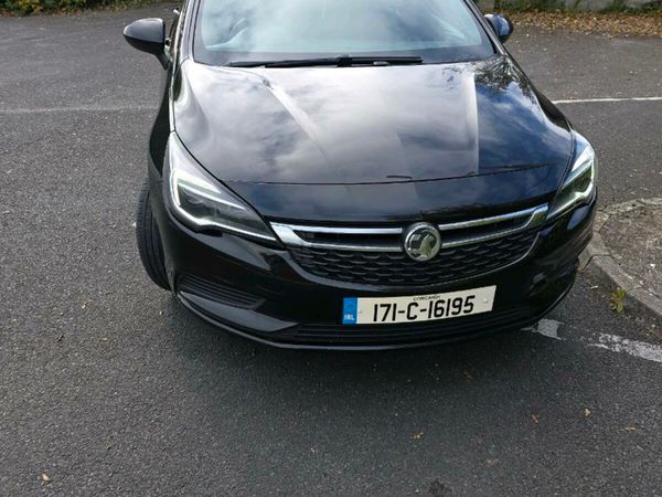Vauxhall Astra Hatchback, Diesel, 2017, Black