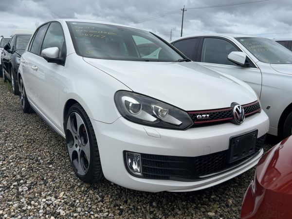 Volkswagen Golf Hatchback, Petrol, 2012, White