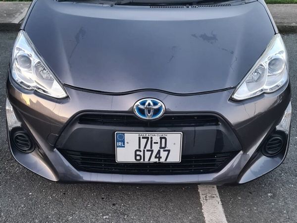 Toyota Aqua Hatchback, Petrol Hybrid, 2017, Grey