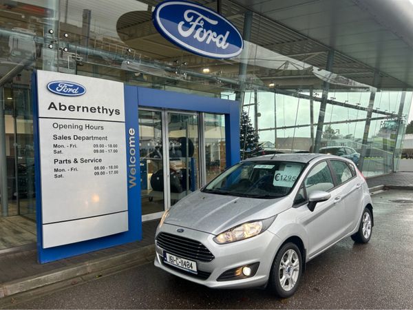 Ford Fiesta Hatchback, Petrol, 2016, Silver